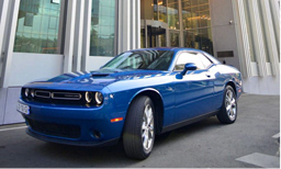 Dodge Challenger thumbnail 2