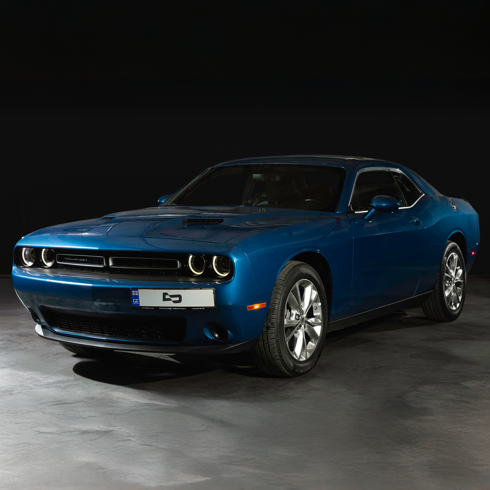 Dodge Challenger thumbnail 7