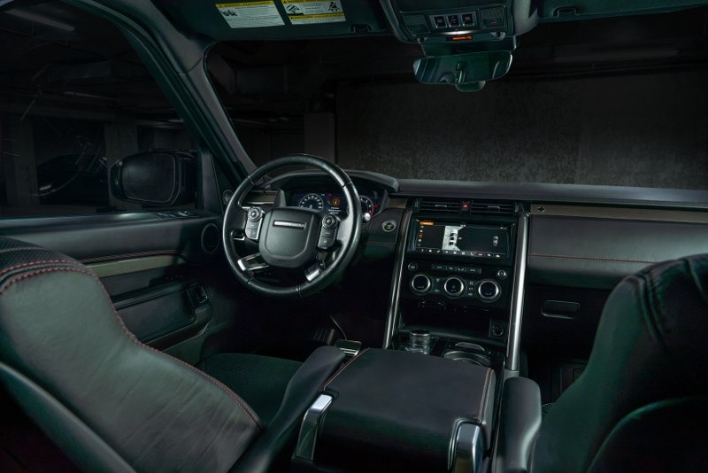 Land Rover Discovery thumbnail 4